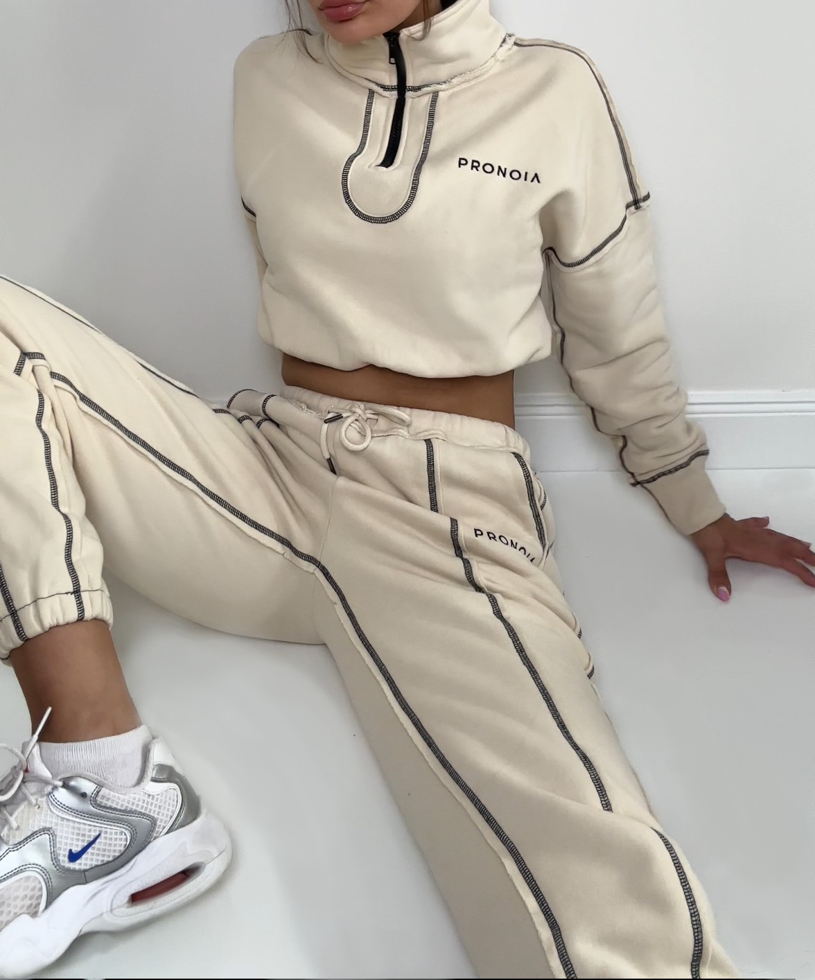 VANILLA BEIGE SWEATPANTS